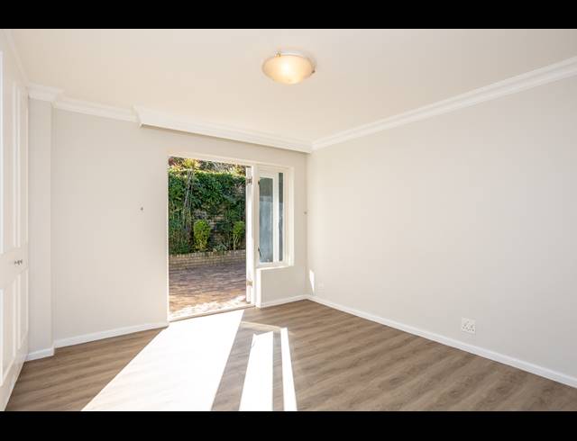2 BEDROOM FREEHOLD TO LET IN NEWLANDS